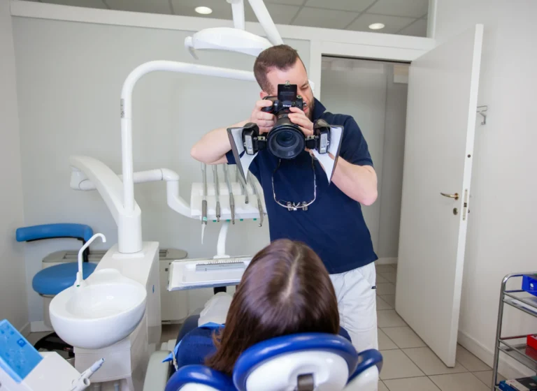 Sbiancamento dentale con lampada: è efficace? Sbiancamento dentale con lampada: è efficace?